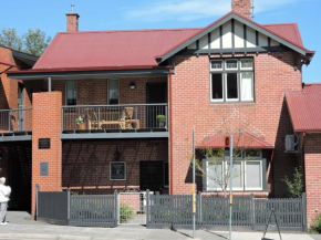 Гостиница McKenzie House  Хелсвилл